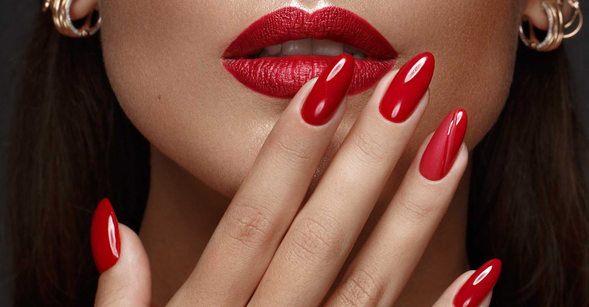 nknailsbarlounge, traitement hydrafacial, soin de visage, massage, nails bar, femmes, fille, spa, semilac, davines, mavala , thalgo, yonka, l’orial, nashi argan, o.p.i, coiffure, make-up, cosmetique, cheveux, manicure, pedicure, art nail, spa ,traitementssoins de visage, rituels spa corps, epilation,brushing,les soins profondes, hair cut, coloration, soins cheveux