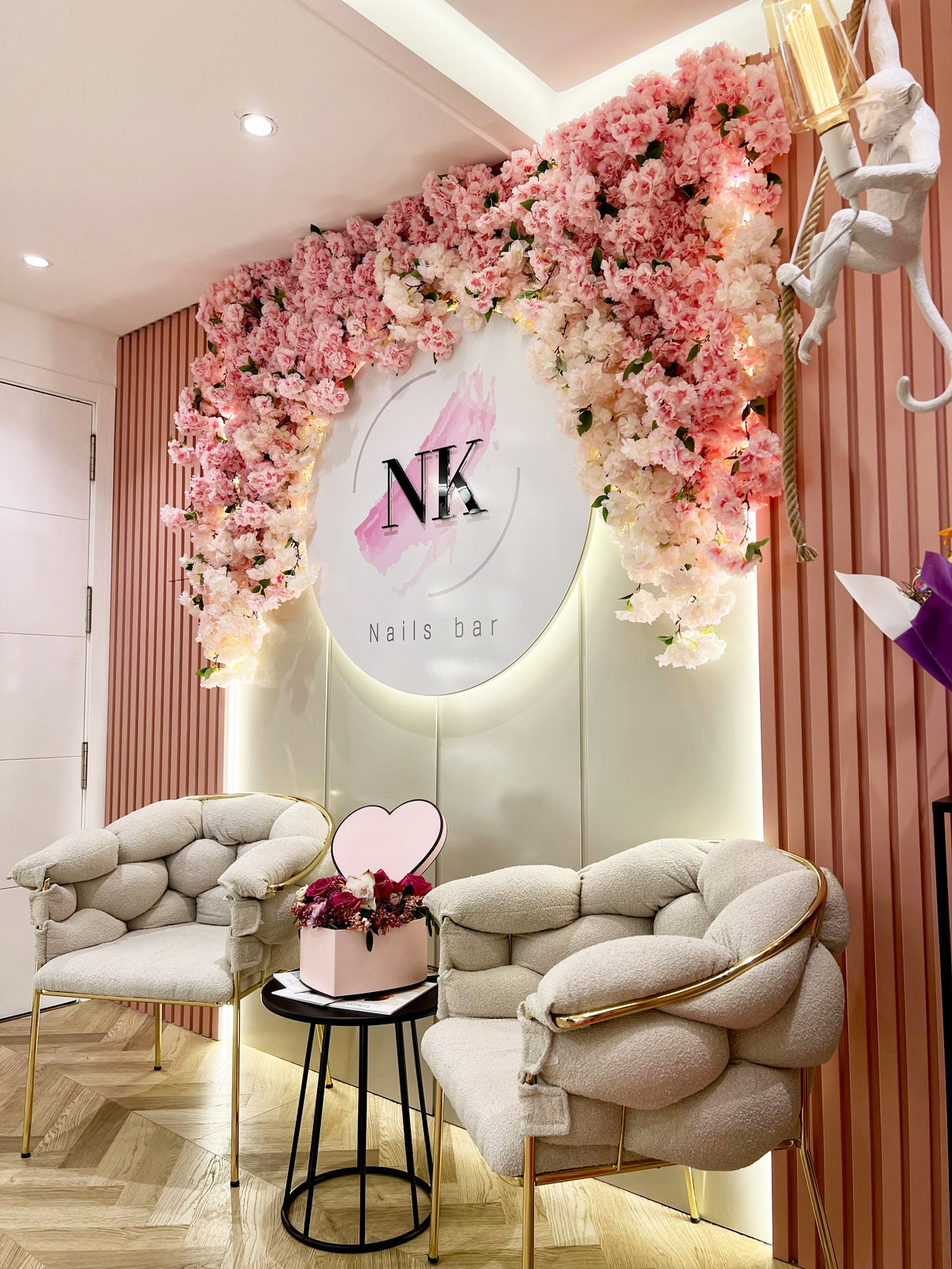 nknailsbarlounge, traitement hydrafacial, soin de visage, massage, nails bar, femmes, fille, spa, semilac, davines, mavala , thalgo, yonka, l’orial, nashi argan, o.p.i, coiffure, make-up, cosmetique, cheveux, manicure, pedicure, art nail, spa ,traitementssoins de visage, rituels spa corps, epilation,brushing,les soins profondes, hair cut, coloration, soins cheveux